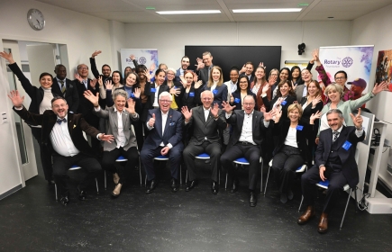 Le futur président mondial Mário César Martins de Camargo (devant, au centre) lors de sa visite au Rotary Office de Zurich